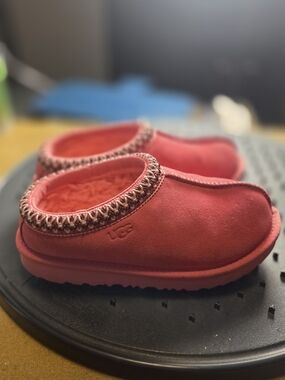 Ugg tasman pink girls